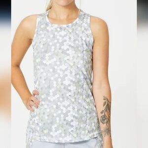NEW Sofibella UV Feather Tank Grey White Yellow Techno Print Size Medium